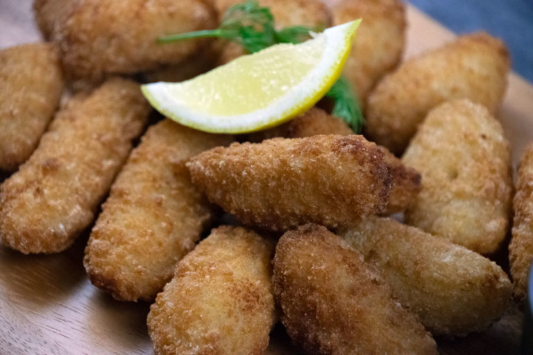 Whitby Oven Ready Whole Breaded Scampi (700g) Seafood By Sykes